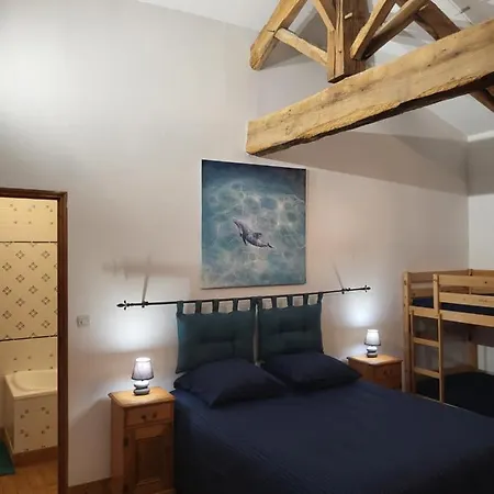 Domaine De La Sarrotte Bed & Breakfast *