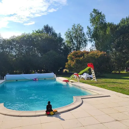 Bed & Breakfast Domaine De La Sarrotte
