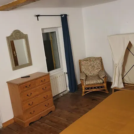 Domaine De La Sarrotte Bed & Breakfast *