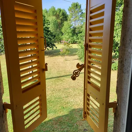 Bed & Breakfast Domaine De La Sarrotte Saugon