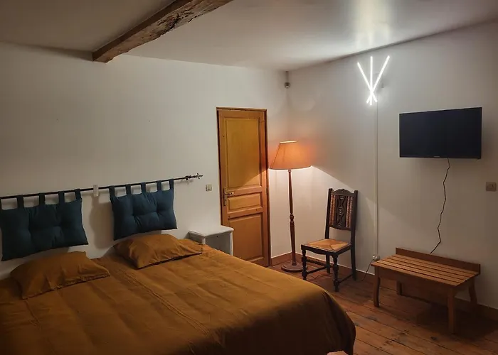 Domaine De La Sarrotte 3* Saugon