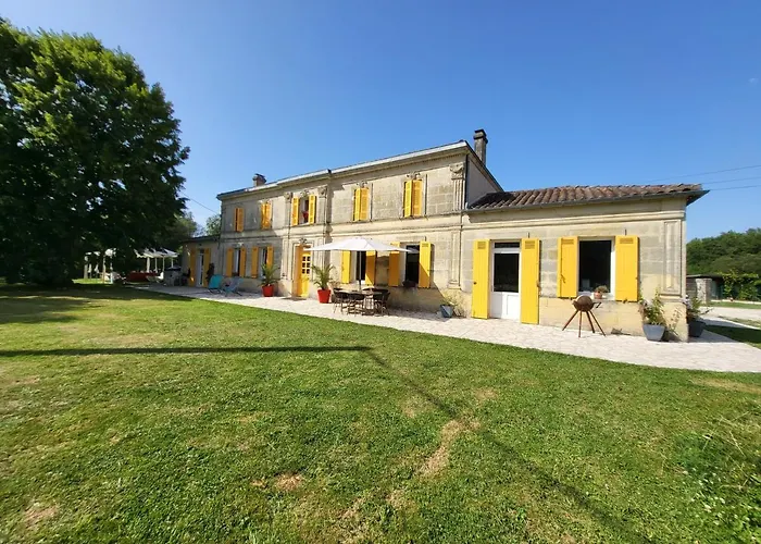 Domaine De La Sarrotte 3* Saugon