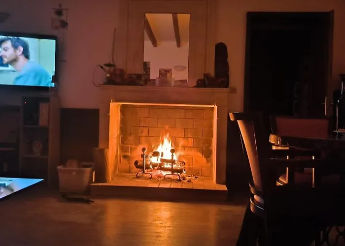 Domaine De La Sarrotte Bed & Breakfast Saugon